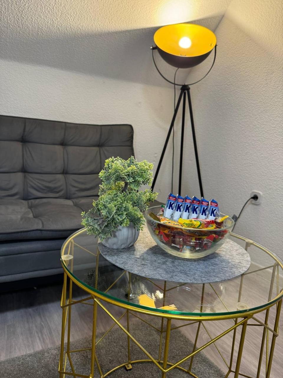 Ama Home Apartment In Hiddenhausen - Wlan, Smart-Tv - Nahe A30 & A2 - Nur 10 Min Von Herford المظهر الخارجي الصورة