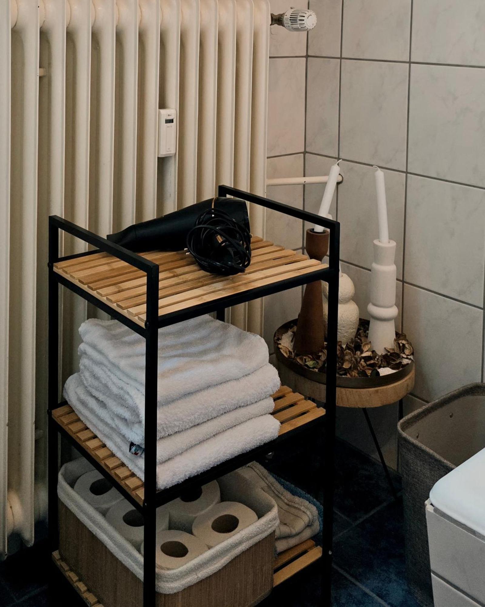 Ama Home Apartment In Hiddenhausen - Wlan, Smart-Tv - Nahe A30 & A2 - Nur 10 Min Von Herford المظهر الخارجي الصورة